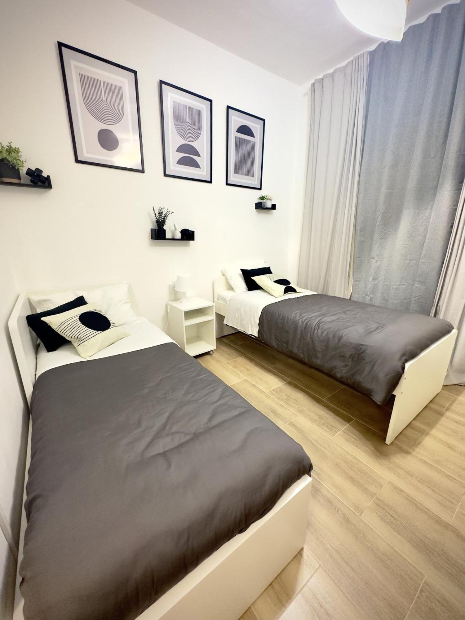 Dama House Airport&Hospital Apartment Catania Exterior photo
